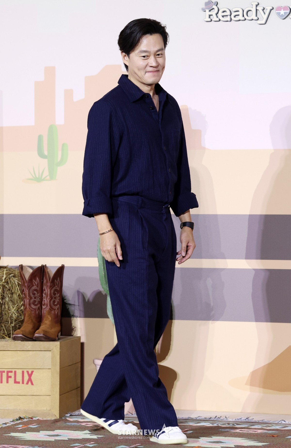 이서진, 보조개 미소로 등장[★포토]