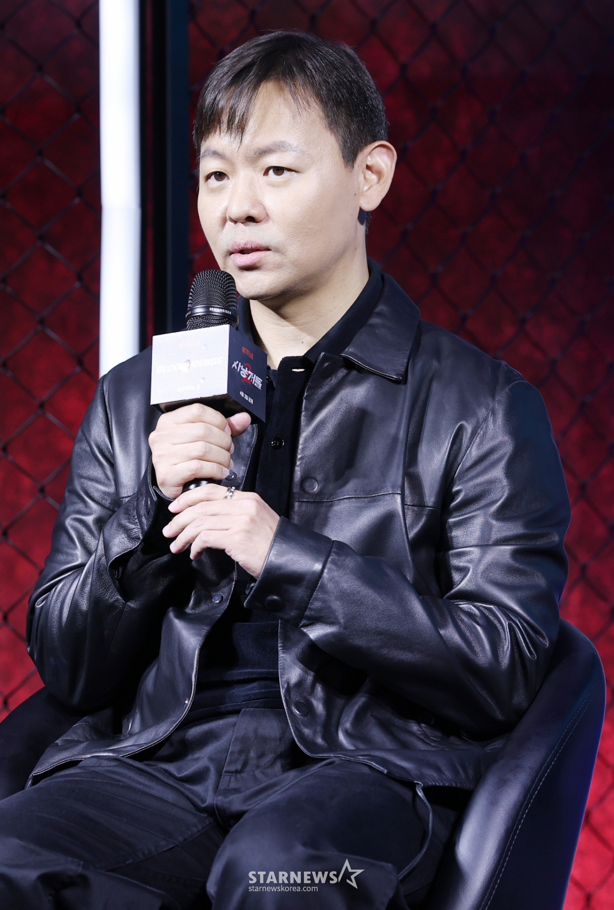 사냥개들 시즌2 연출의 김주환 감독[★포토]