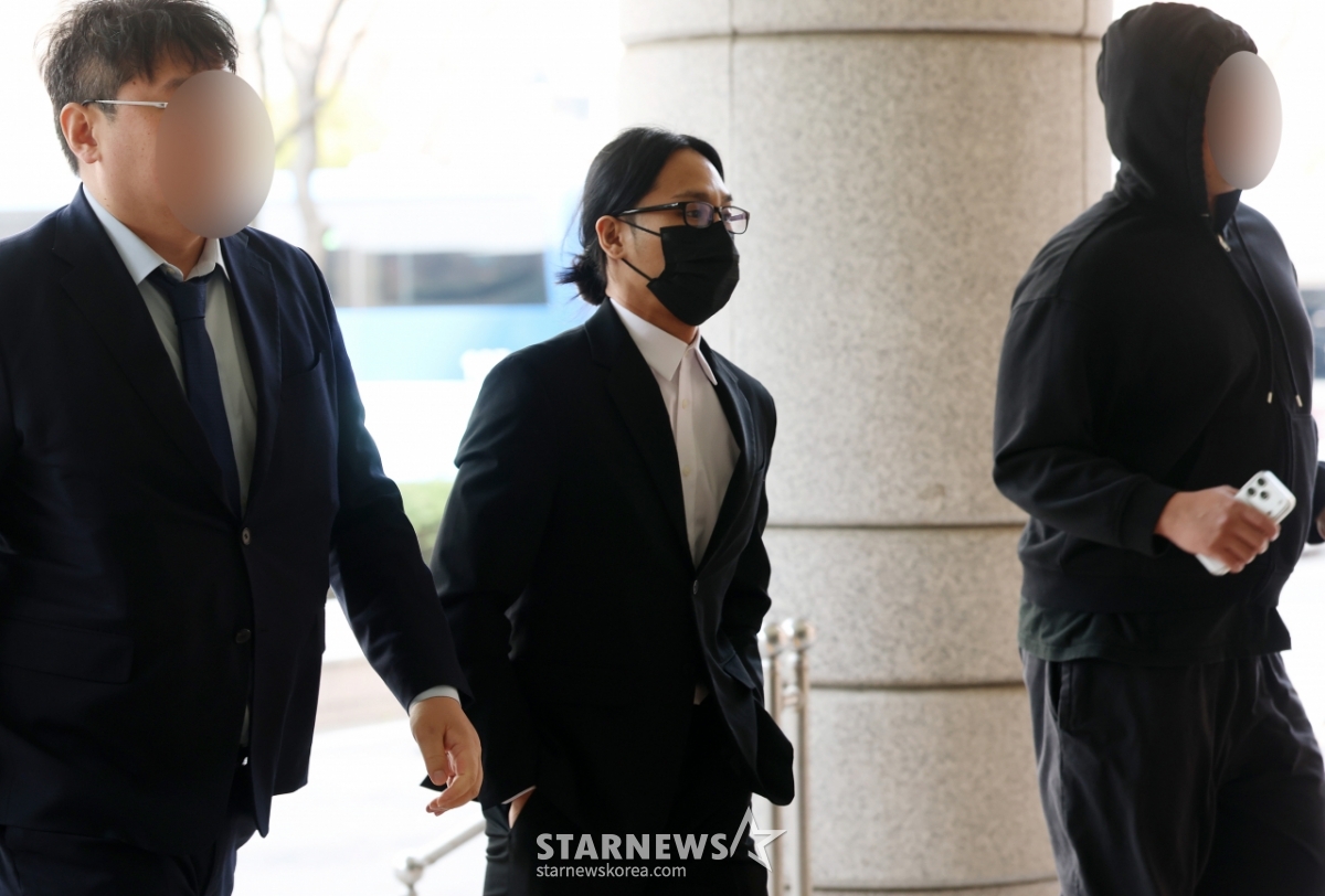 법원 들어서는 식케이[★포토]