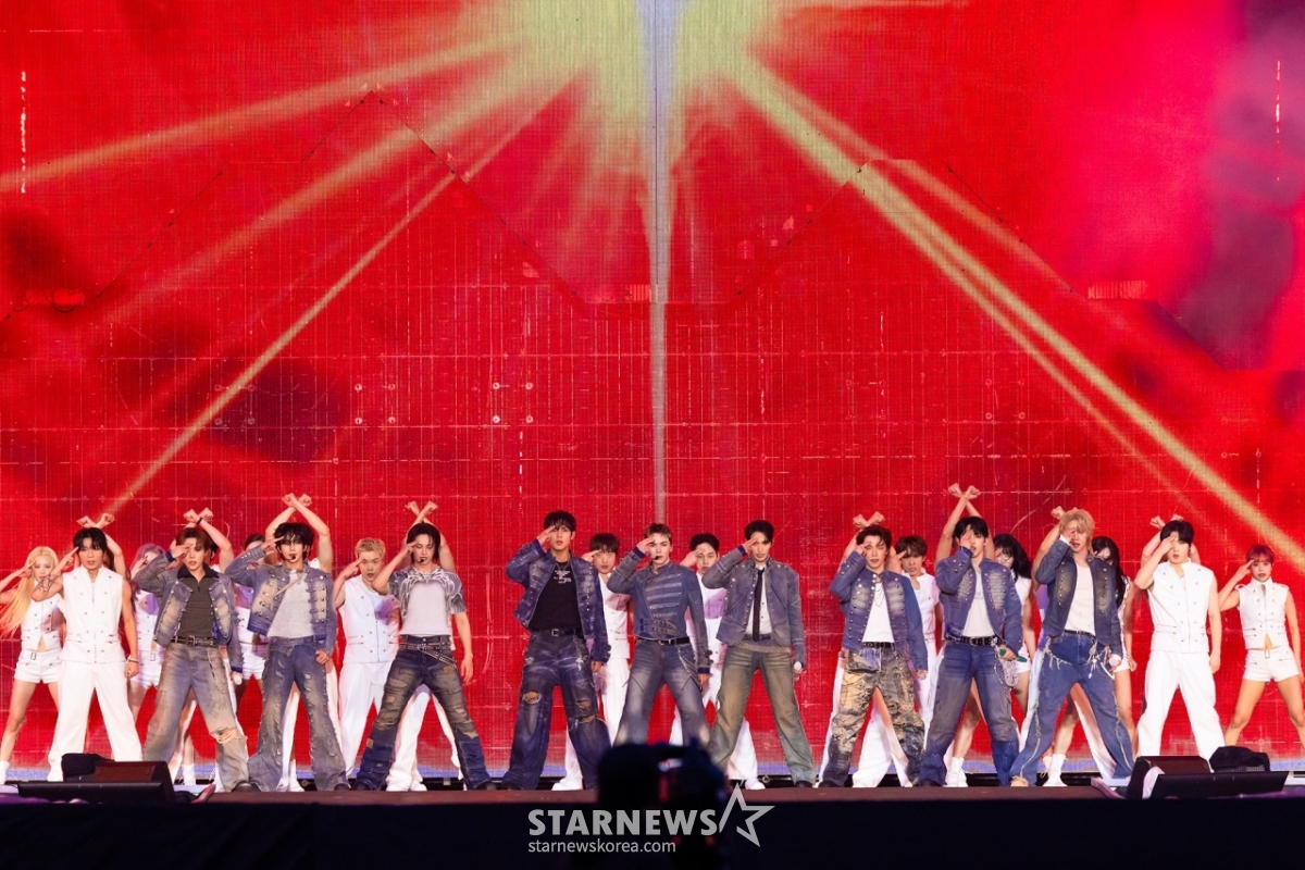 세븐틴 '압도적인 무대'[★포토]
