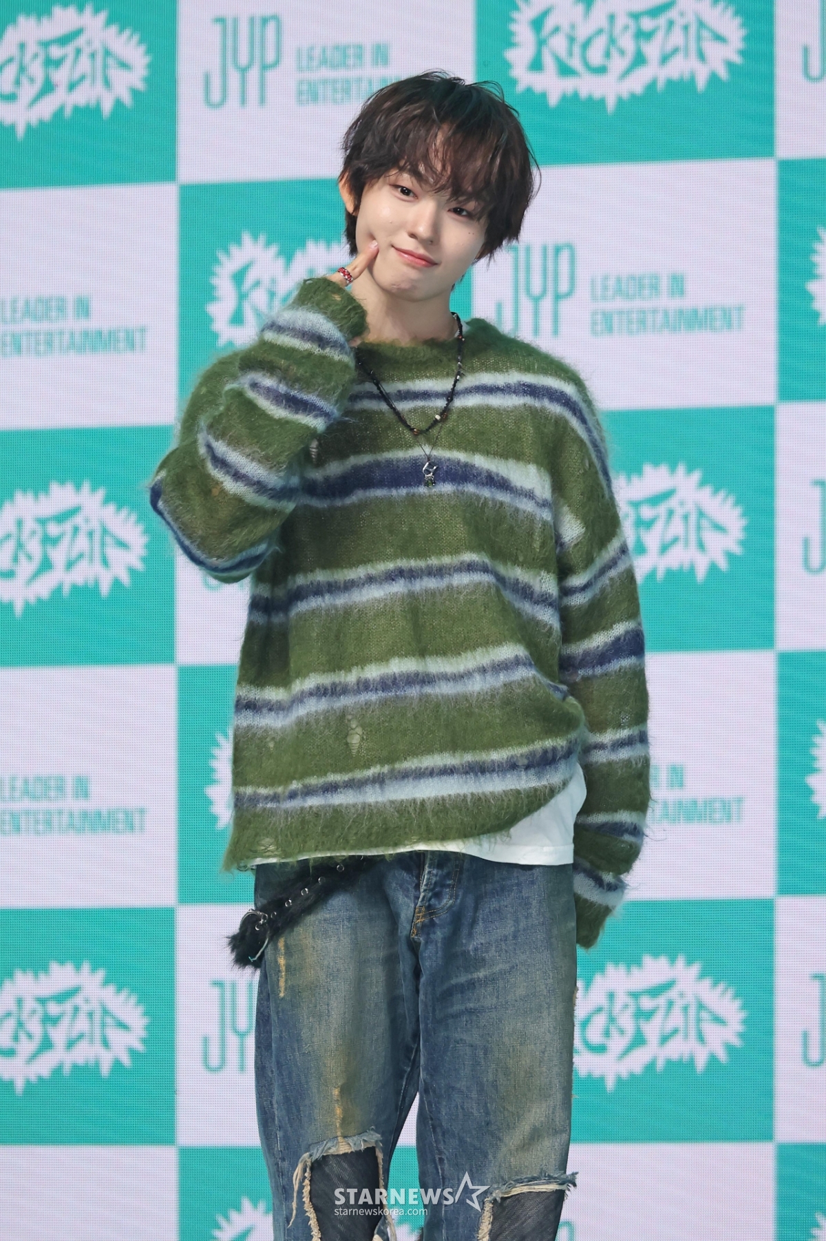 킥플립 케이주 '귀여운 볼콕'[★포토]