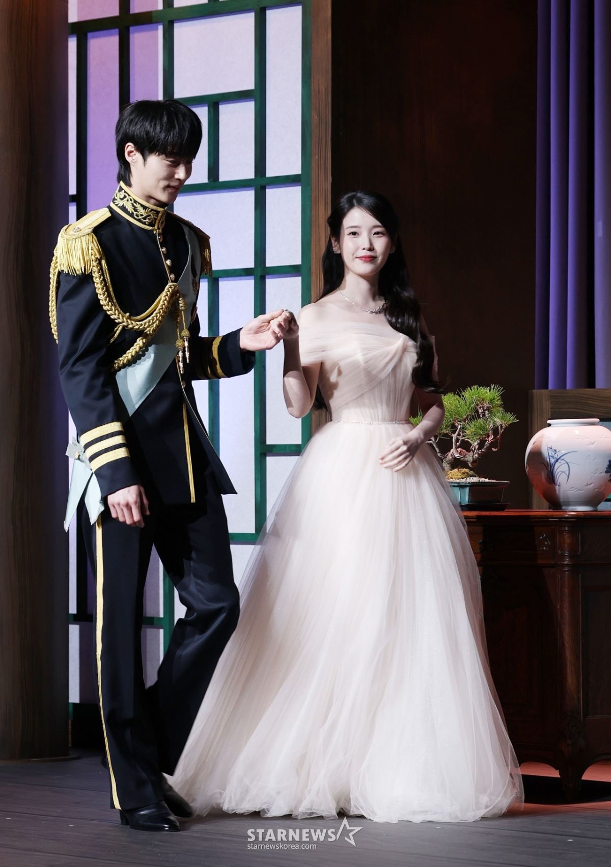 변우석-아이유, 21세기 대군부부[★포토]