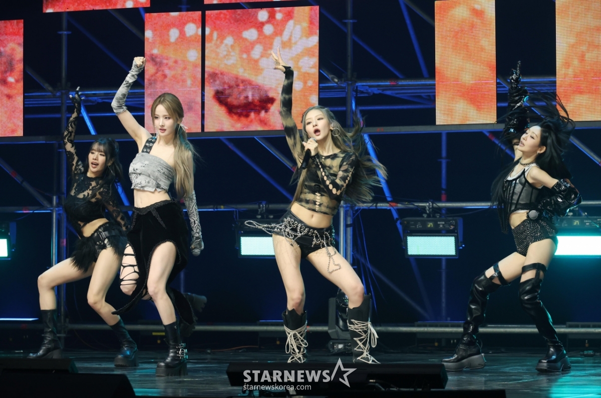 키스오브라이프 '화려한 컴백 무대'[★포토]