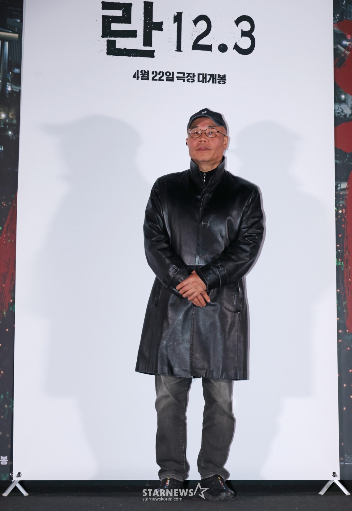 무대에 선 '란 12.3' 이명세 감독[★포토]