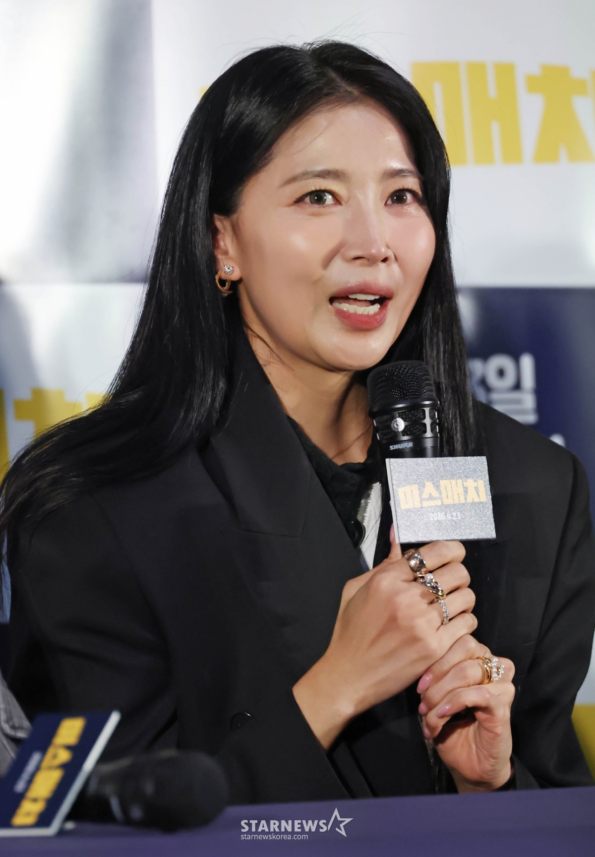 오윤아 '오랜만에 인사드려요'[★포토]