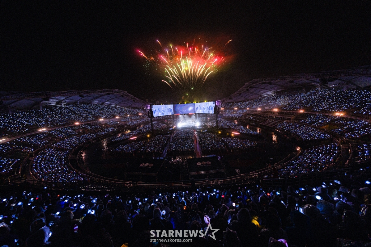 방탄소년단 월드투어 아리랑 '압도적인 무대'[★포토]