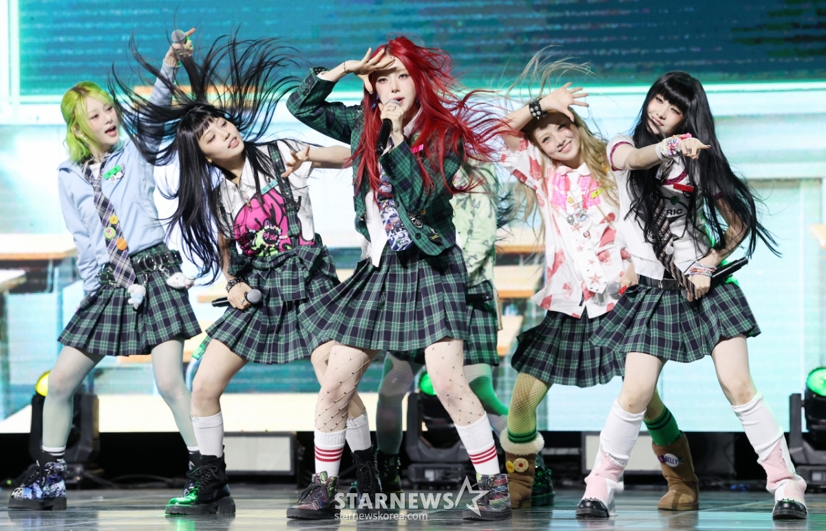 언차일드, 긴 머리 찰랑이며 파워 댄스[★포토]