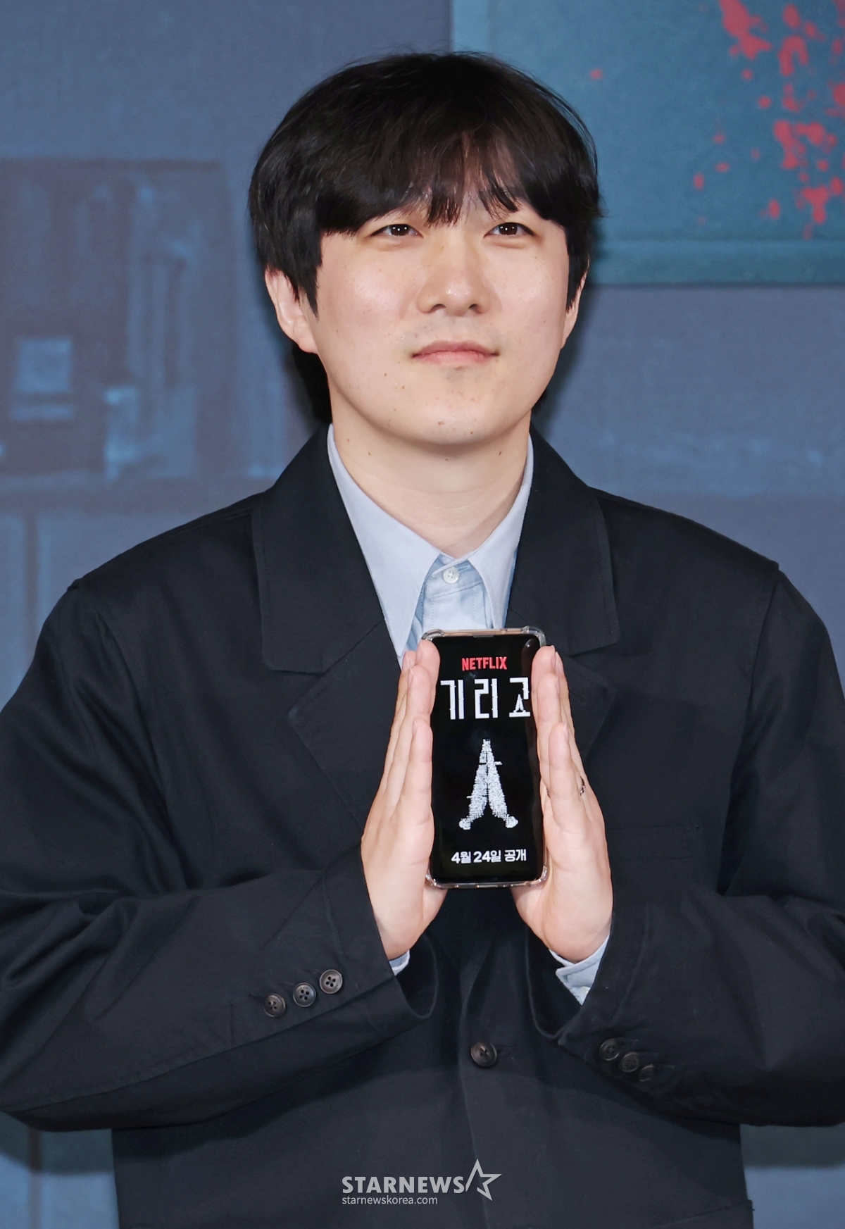 포즈 취하는 '기리고' 박윤서 감독 [★포토]