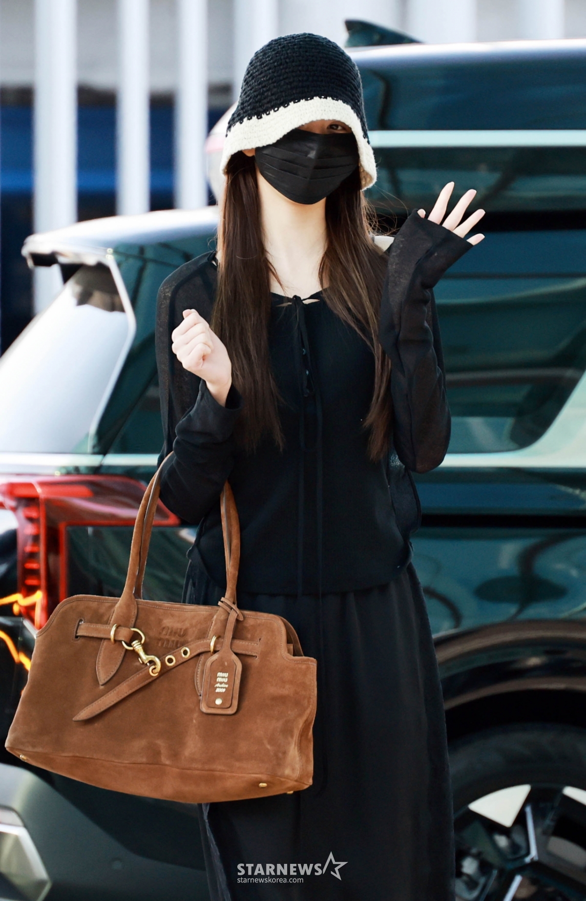 아이브 장원영 '러블리 손인사'[★포토]