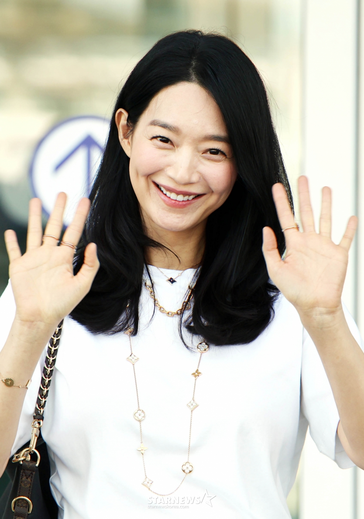 신민아 '잘 다녀올게요'[★포토]