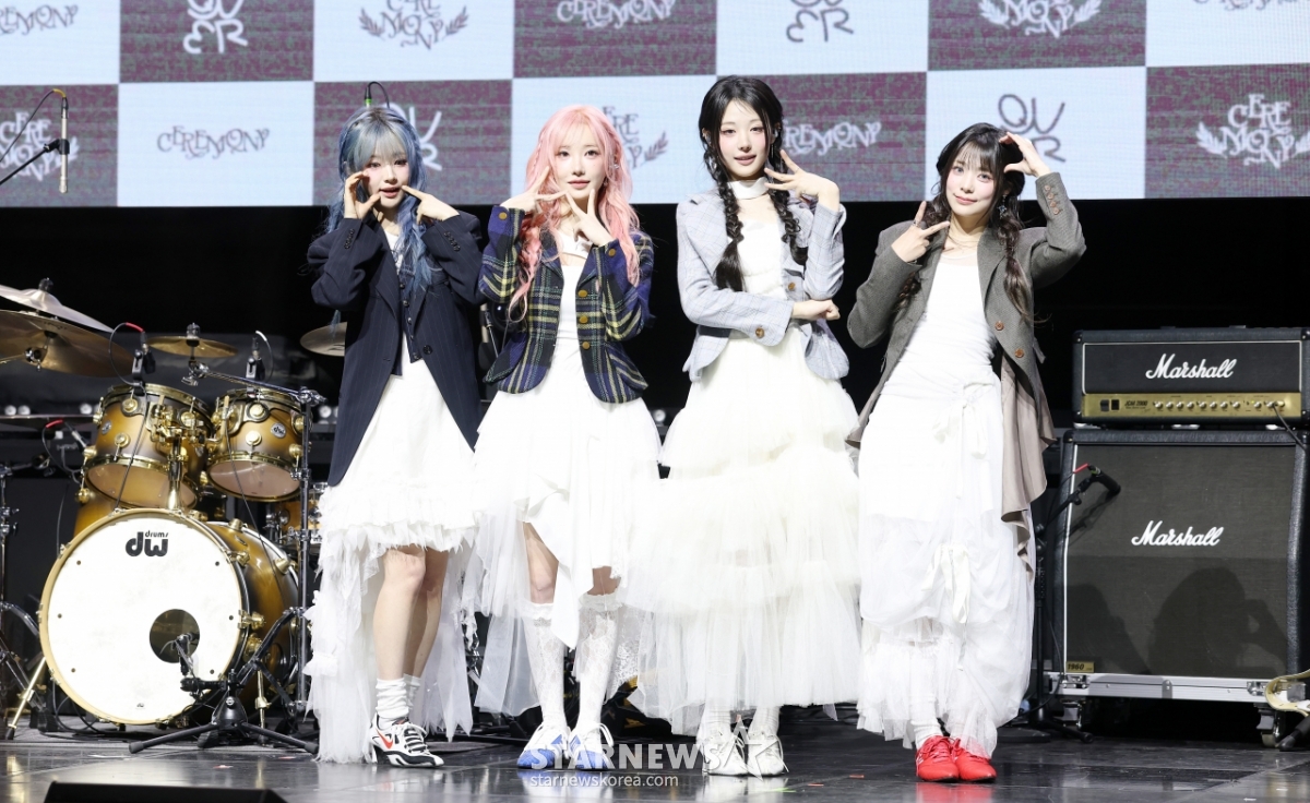 QWER, 투어 마치고 돌아왔어요[★포토]