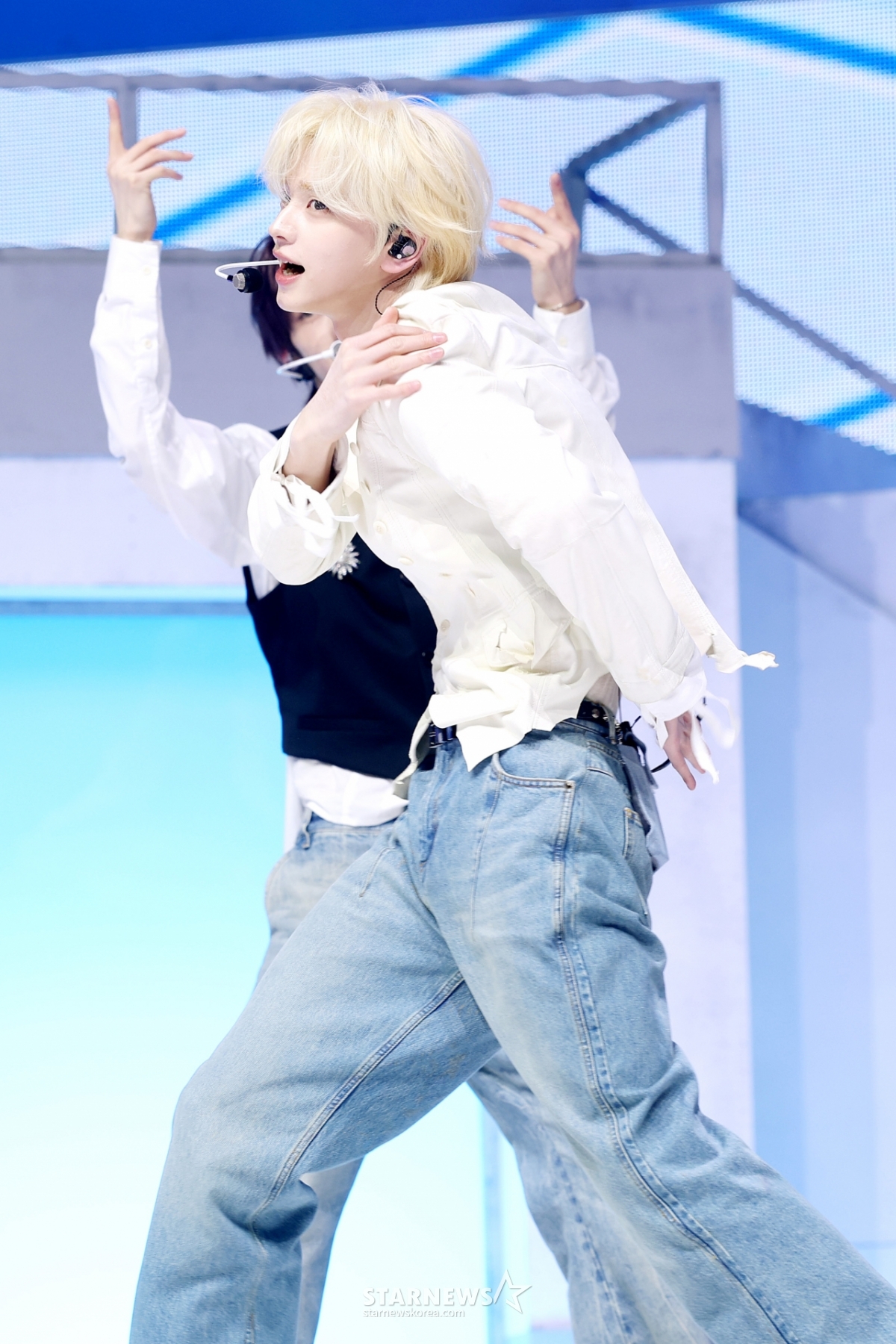 신유, 춤추는 금발 요정[★포토]