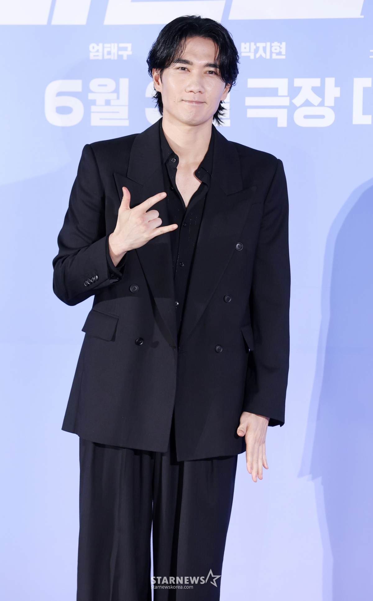 엄태구, 긴장한 내향형 인간[★포토]