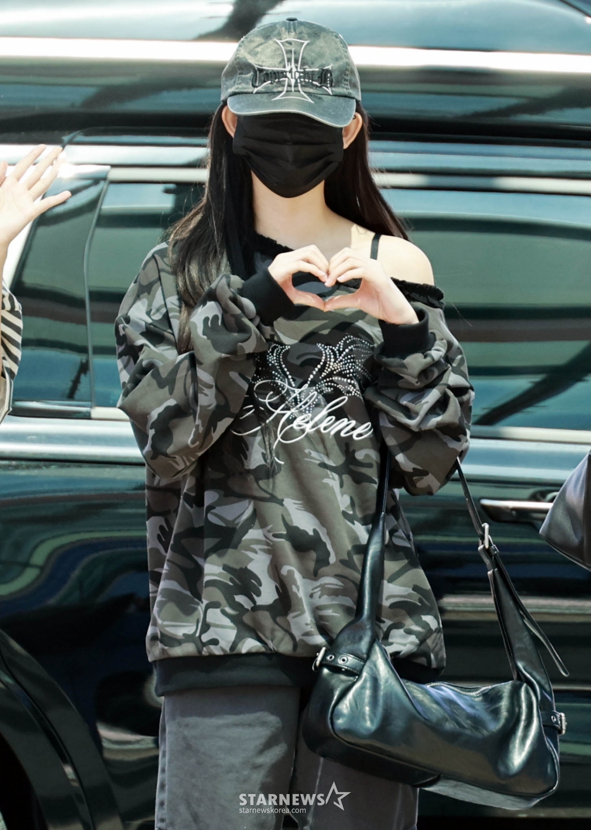 아이브 가을 '하트 뿅!'[★포토]