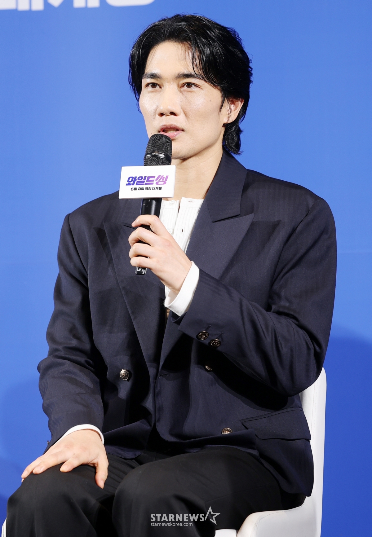 엄태구, 팬분들 만나 기뻐요[★포토]
