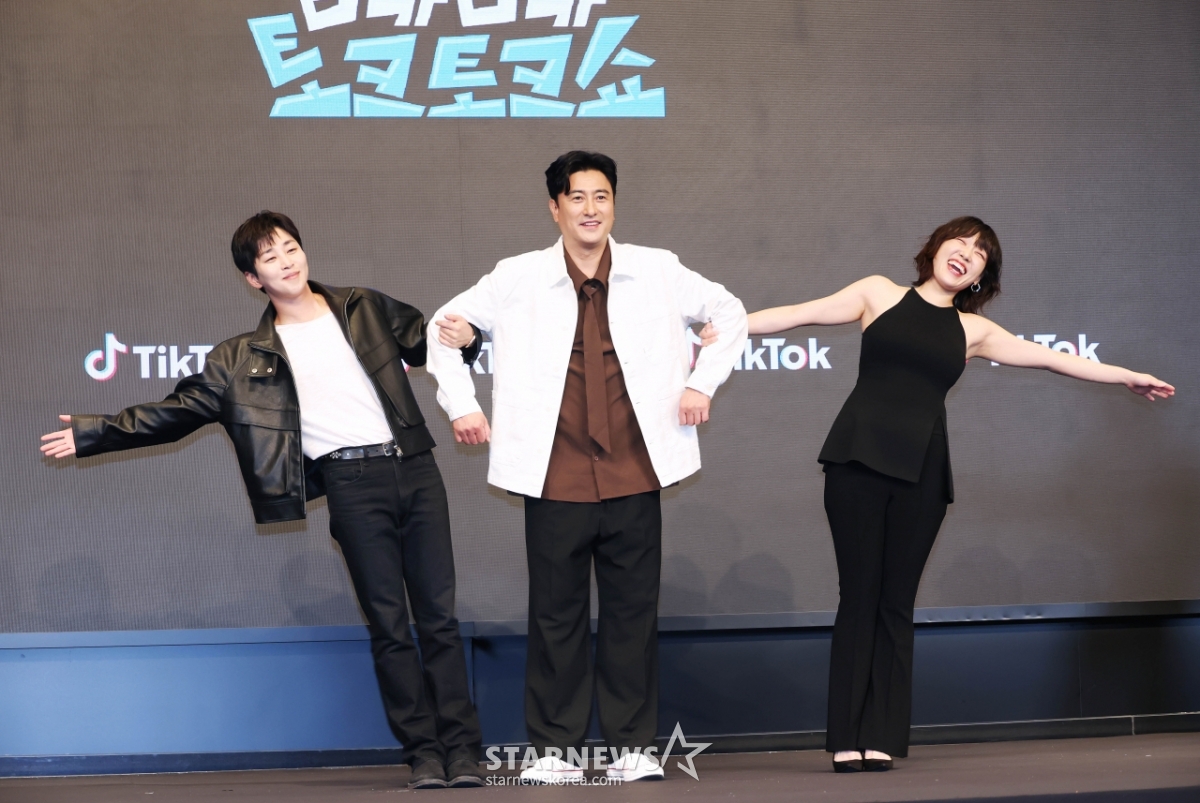 딘딘-안정환-이은지 '말빨대항전 티키타카쇼, 기대하세요'[★포토]