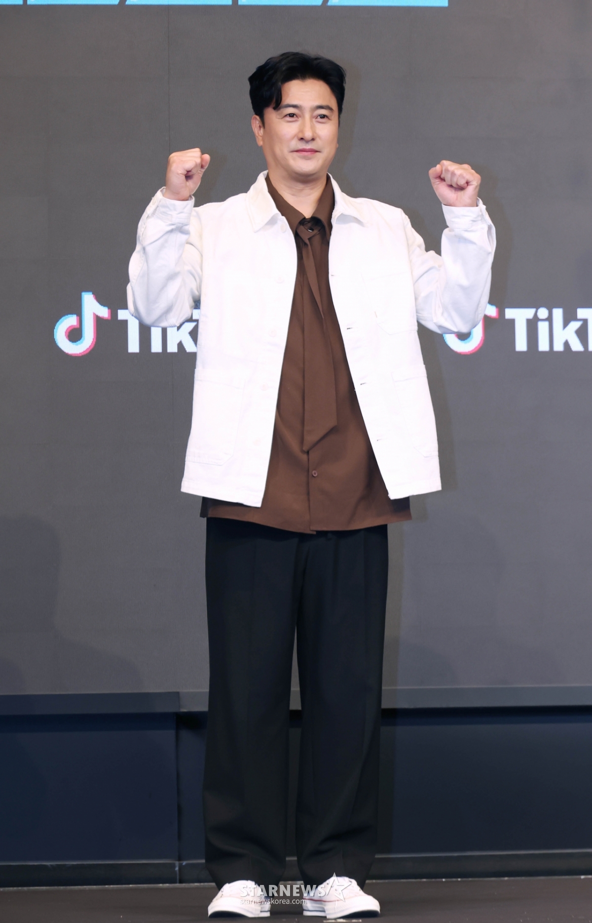 안정환 '티키타카쇼, 최고의 말빨대항전!'[★포토]