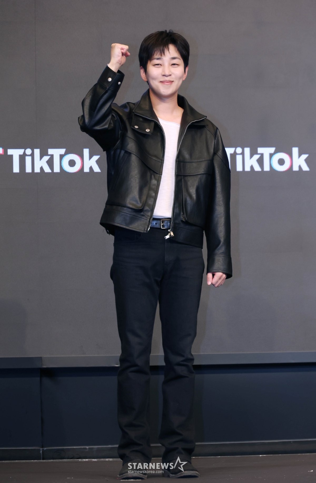 딘딘 '티키타카쇼, 화이팅!'[★포토]