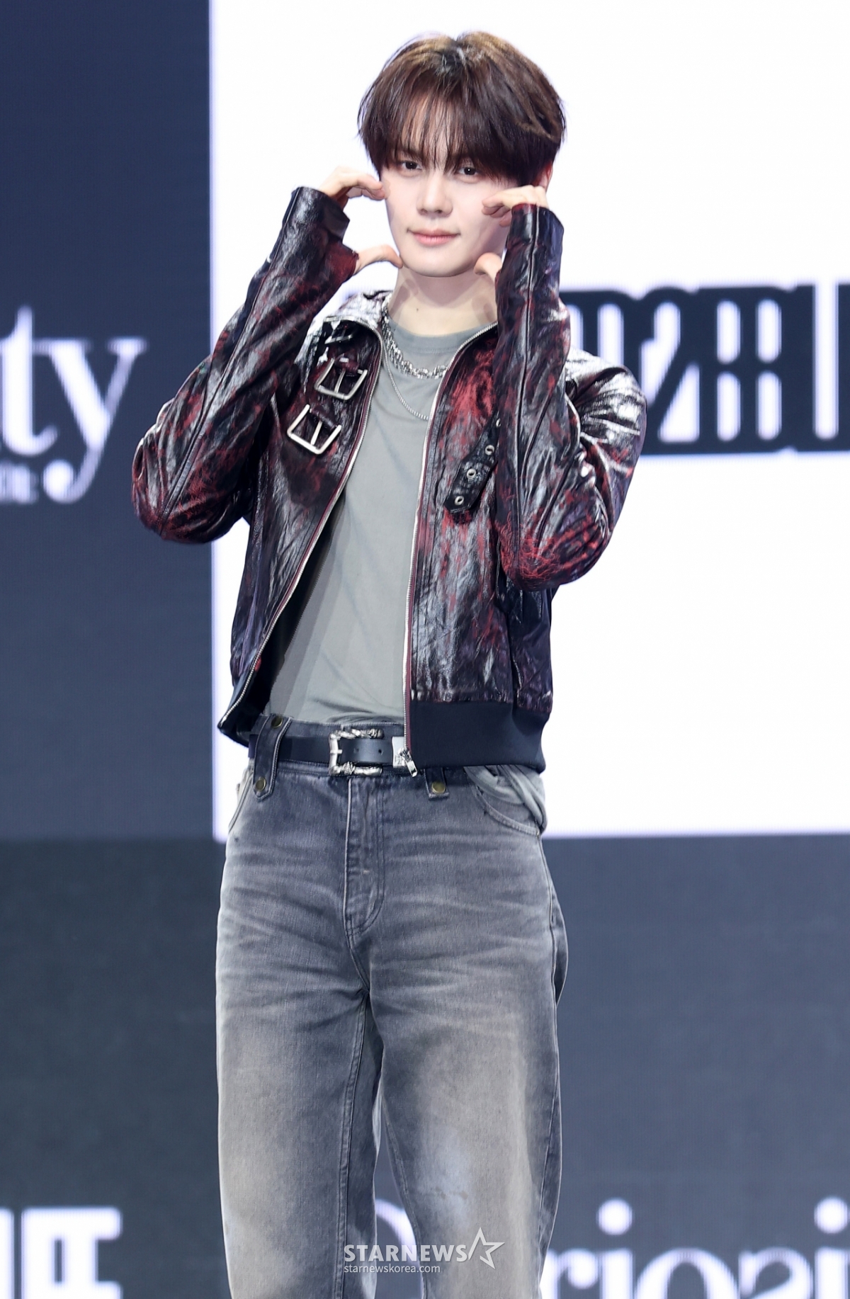 김규빈, 사랑스럽게 볼하트[★포토]