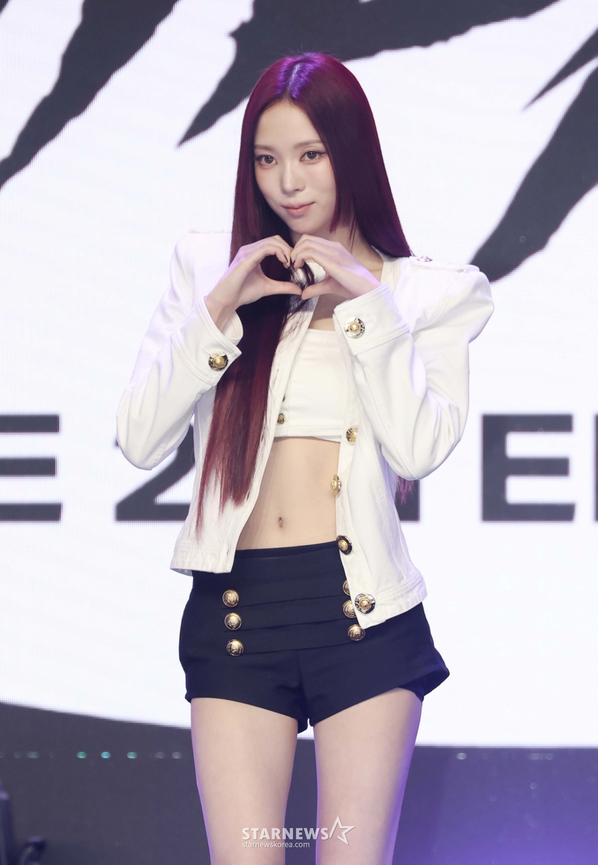 미야오 나린 '카리스마 넘치는 손하트'[★포토]