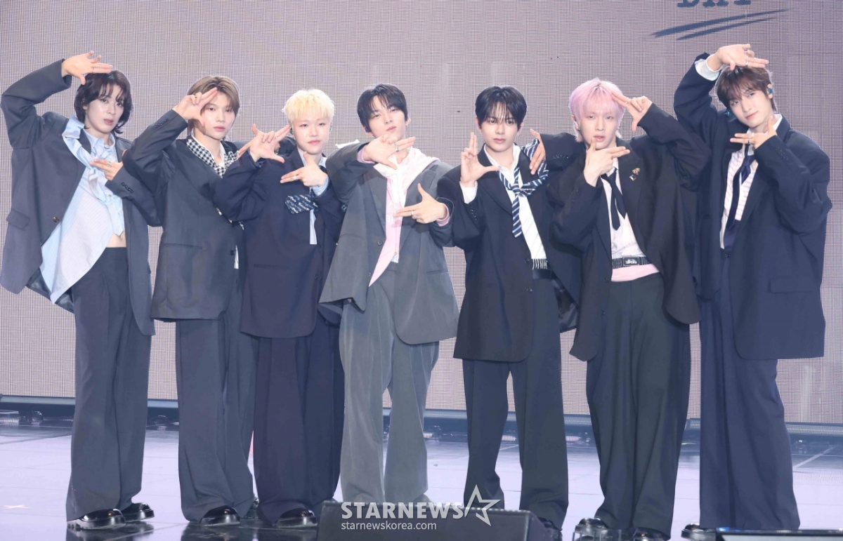 네이즈 '데뷔 한달 됐어요'[★포토]