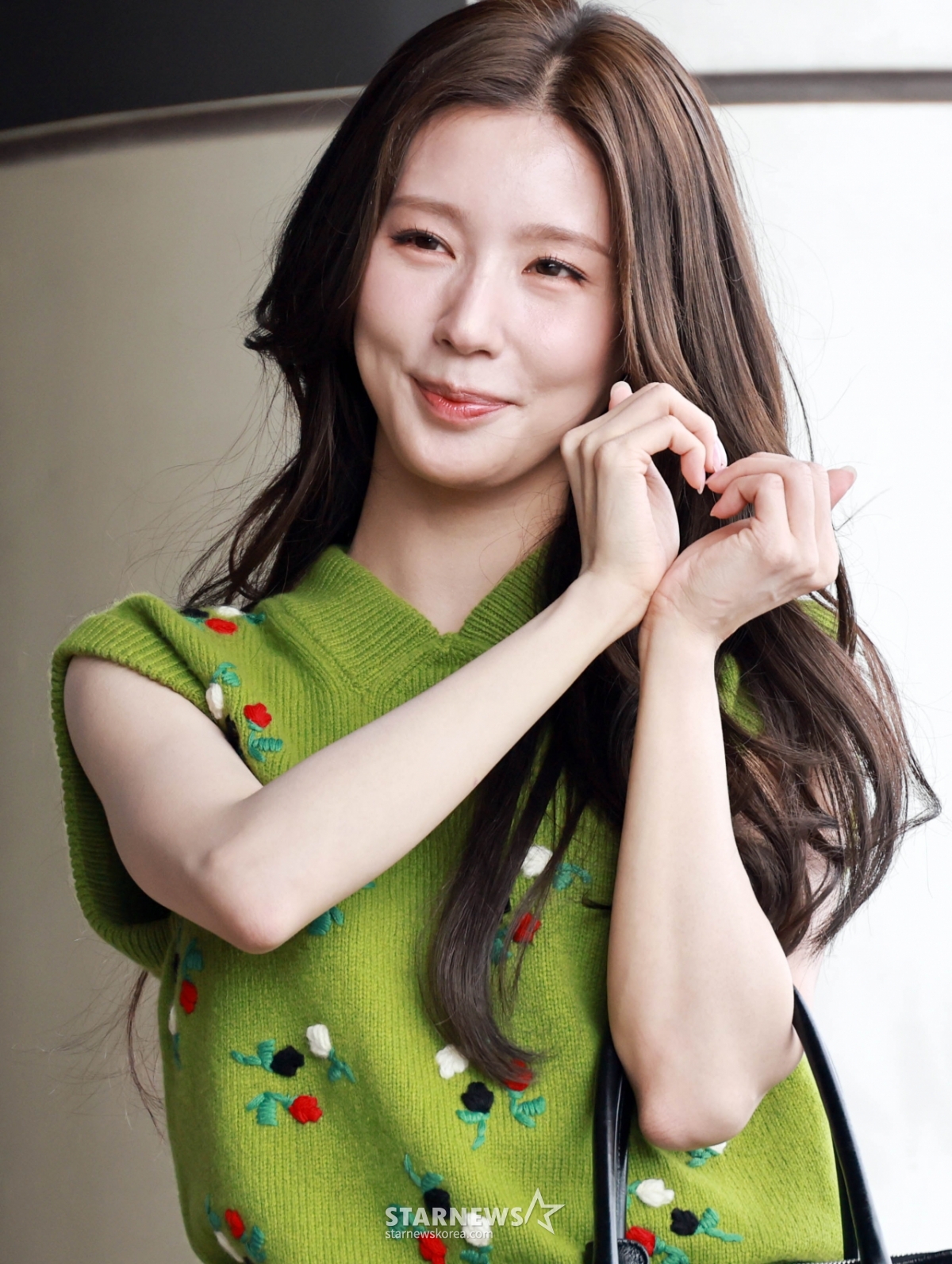 아이들 미연 '예쁜 하트'[★포토]