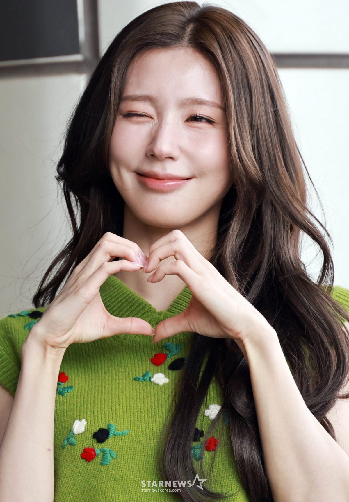 아이들 미연 '귀여운 윙크'[★포토]