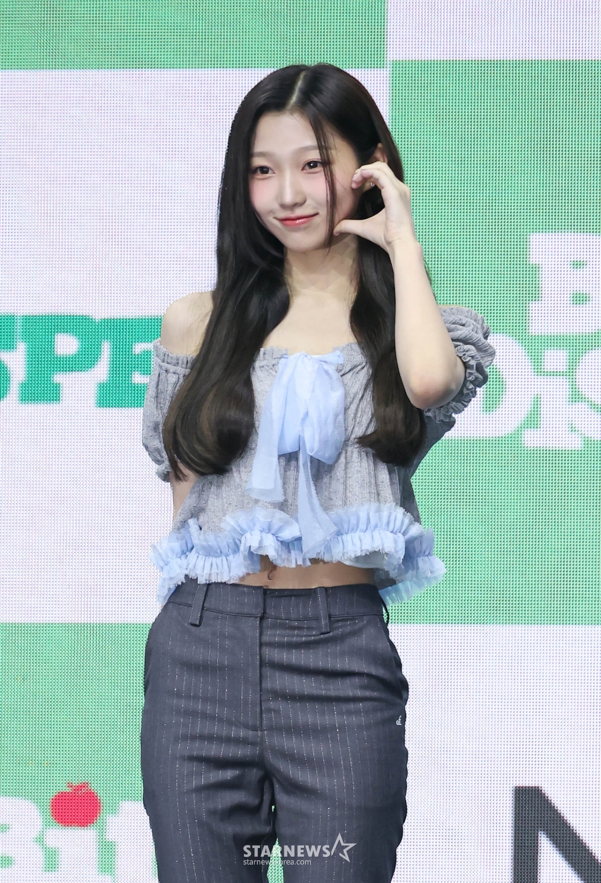 유스피어 로아 '깜찍 볼하트'[★포토]