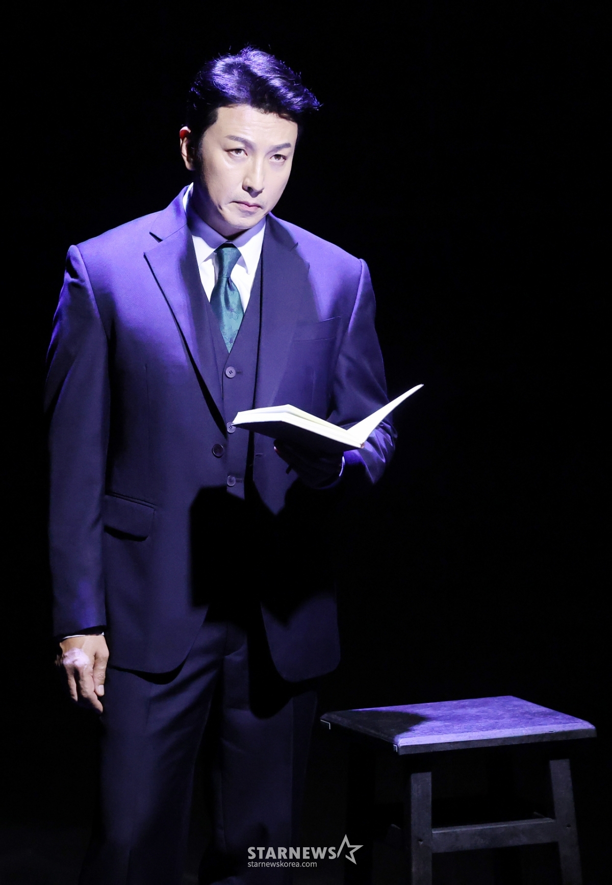 박건형, 연극 무대 위 카리스마 눈빛[★포토]