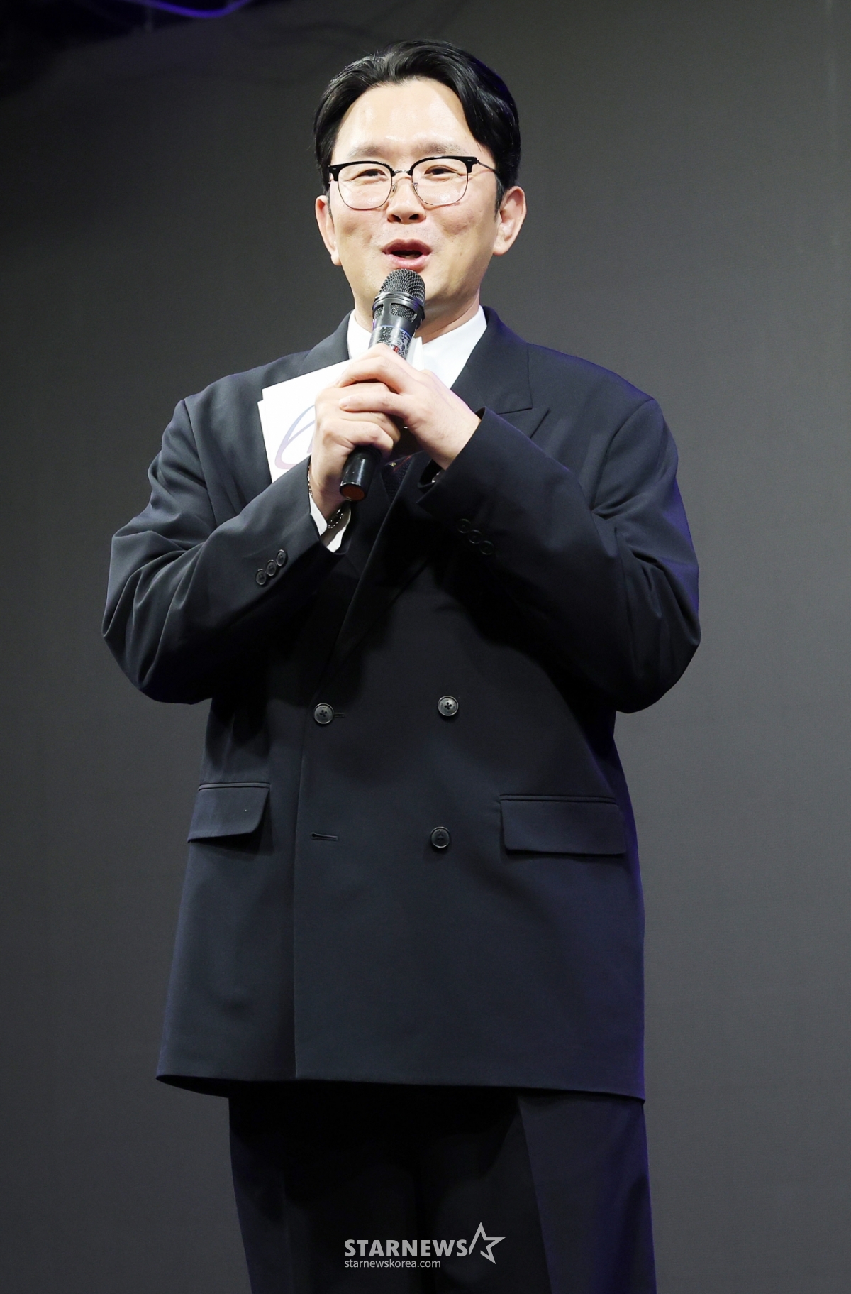 윤형빈, 저희 아이돌 '안타레스' 컴백합니다[★포토]