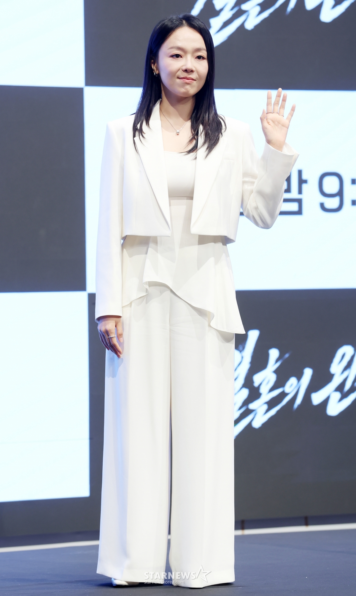 이상희, 화이트로 깔끔한 룩[★포토]