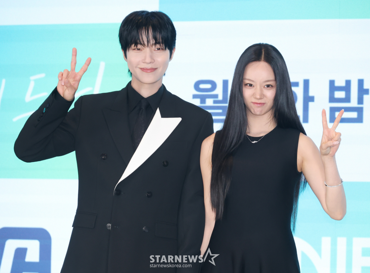 황인엽-이혜리 '포즈는 깜찍하게'[★포토]