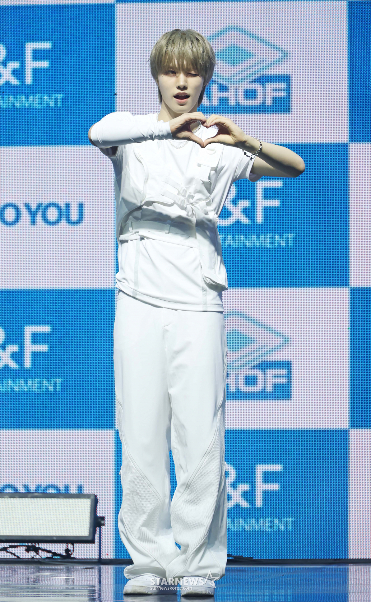 아홉 박주원 '깜찍 손하트'[★포토]