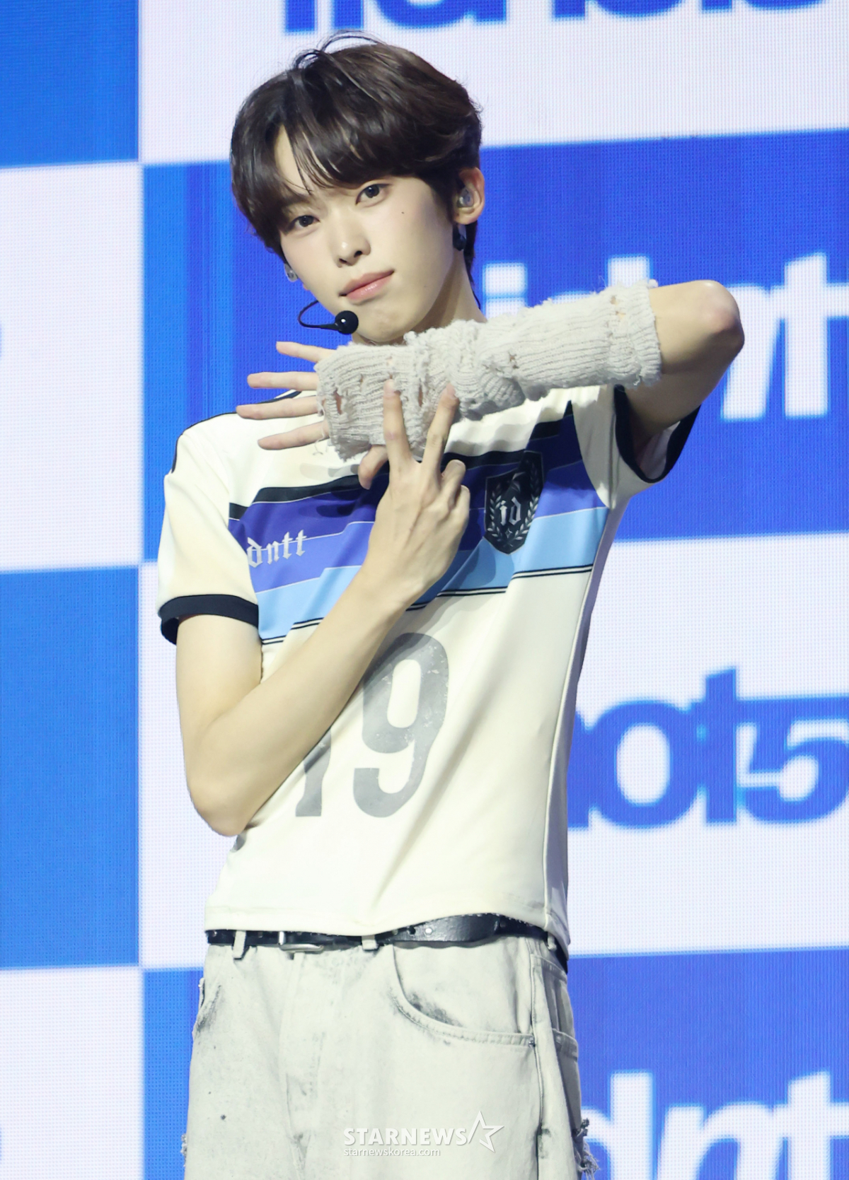 아이덴티티 양경호 '깜찍 미소'[★포토]