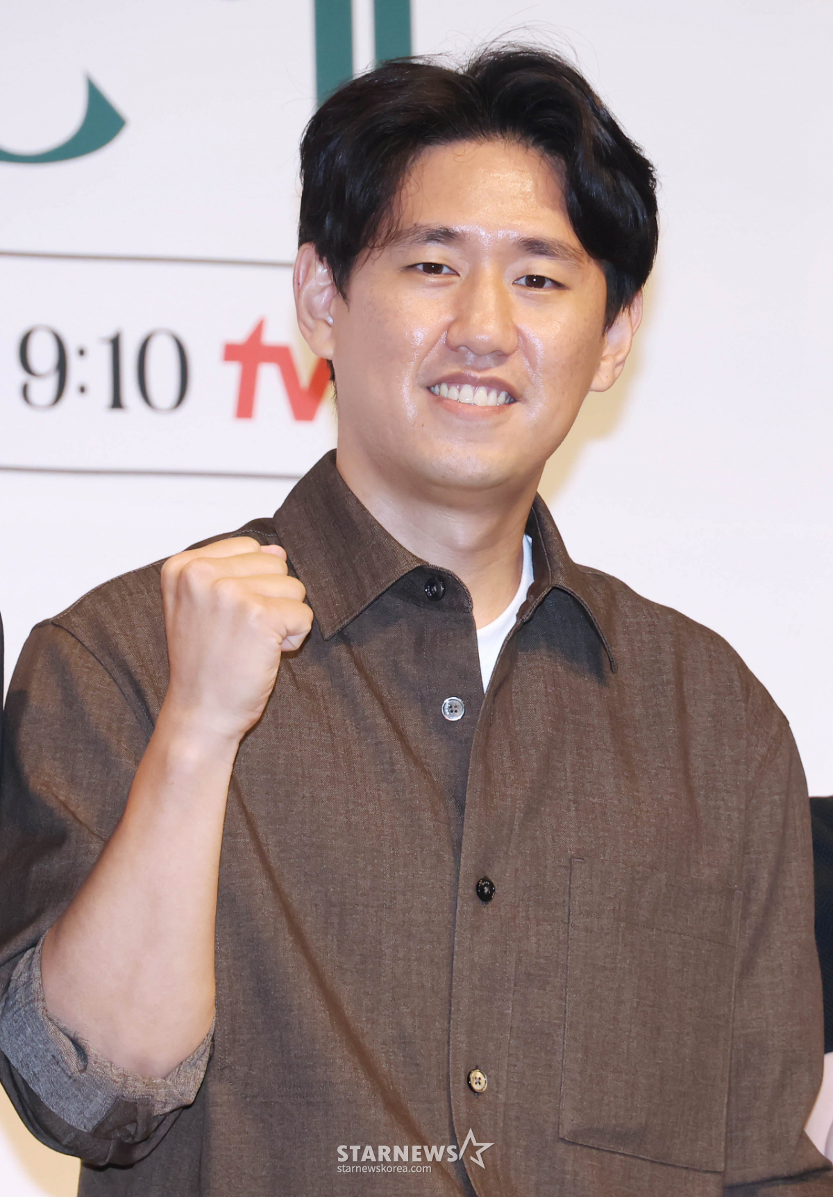 포즈 취하는 '오싹한 연애' 이민수 감독[★포토]