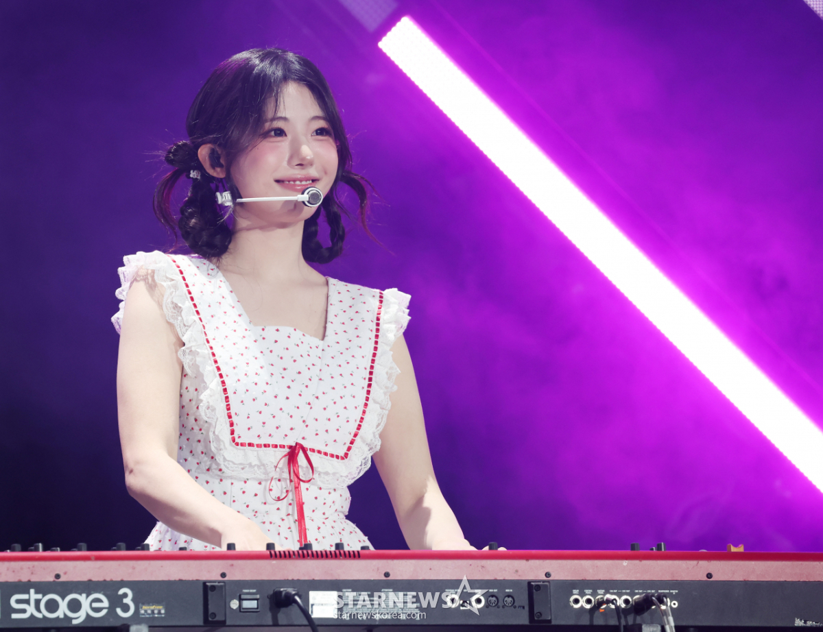 [ACON2026]QWER 히나 '깜찍 키보디스트'[★포토]
