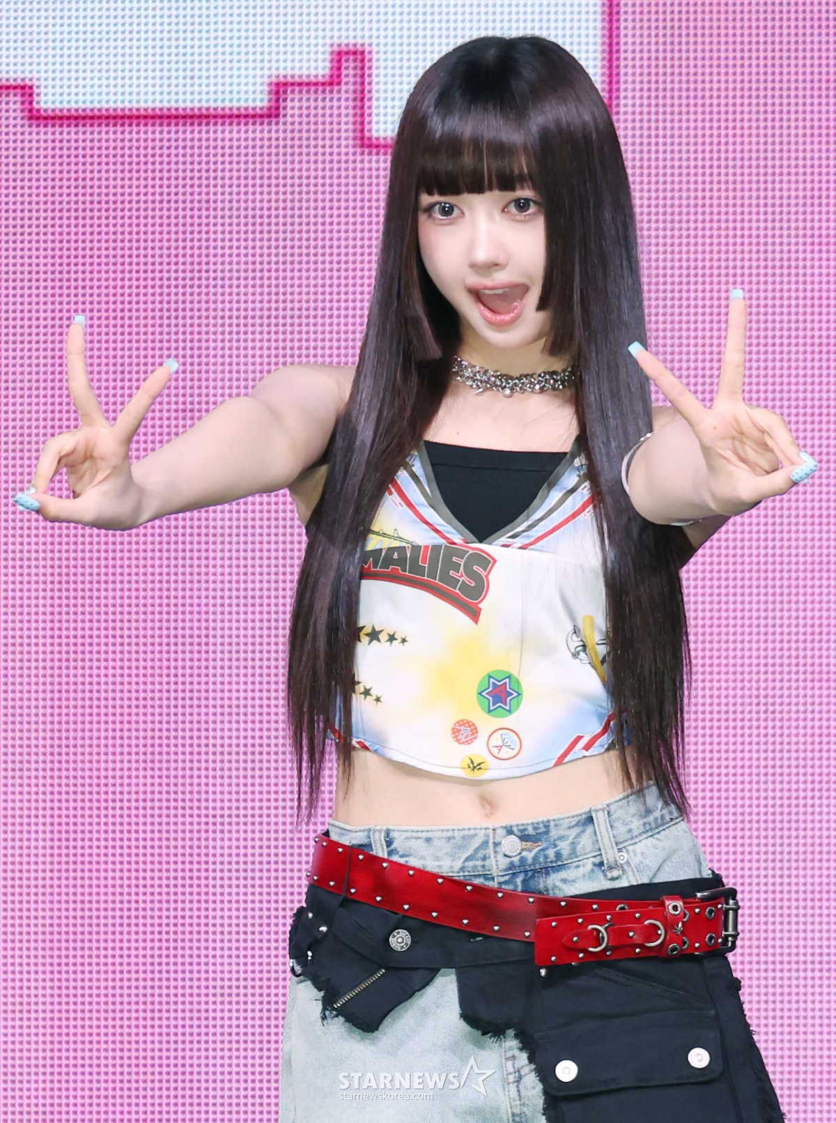 아워벌스데이 아치라야 '깜찍하게 브이'[★포토]