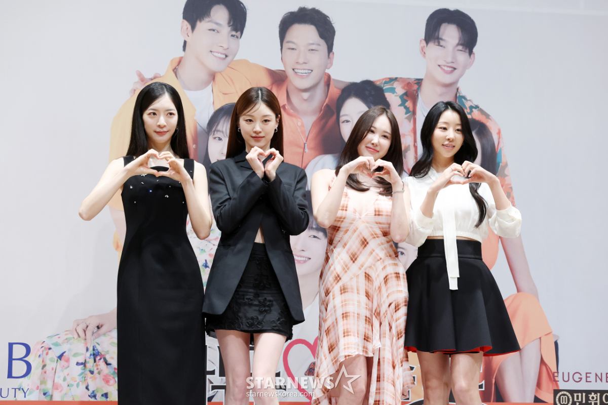 조아영-최서은-신수아-송서린, 예쁨이 4배[★포토]