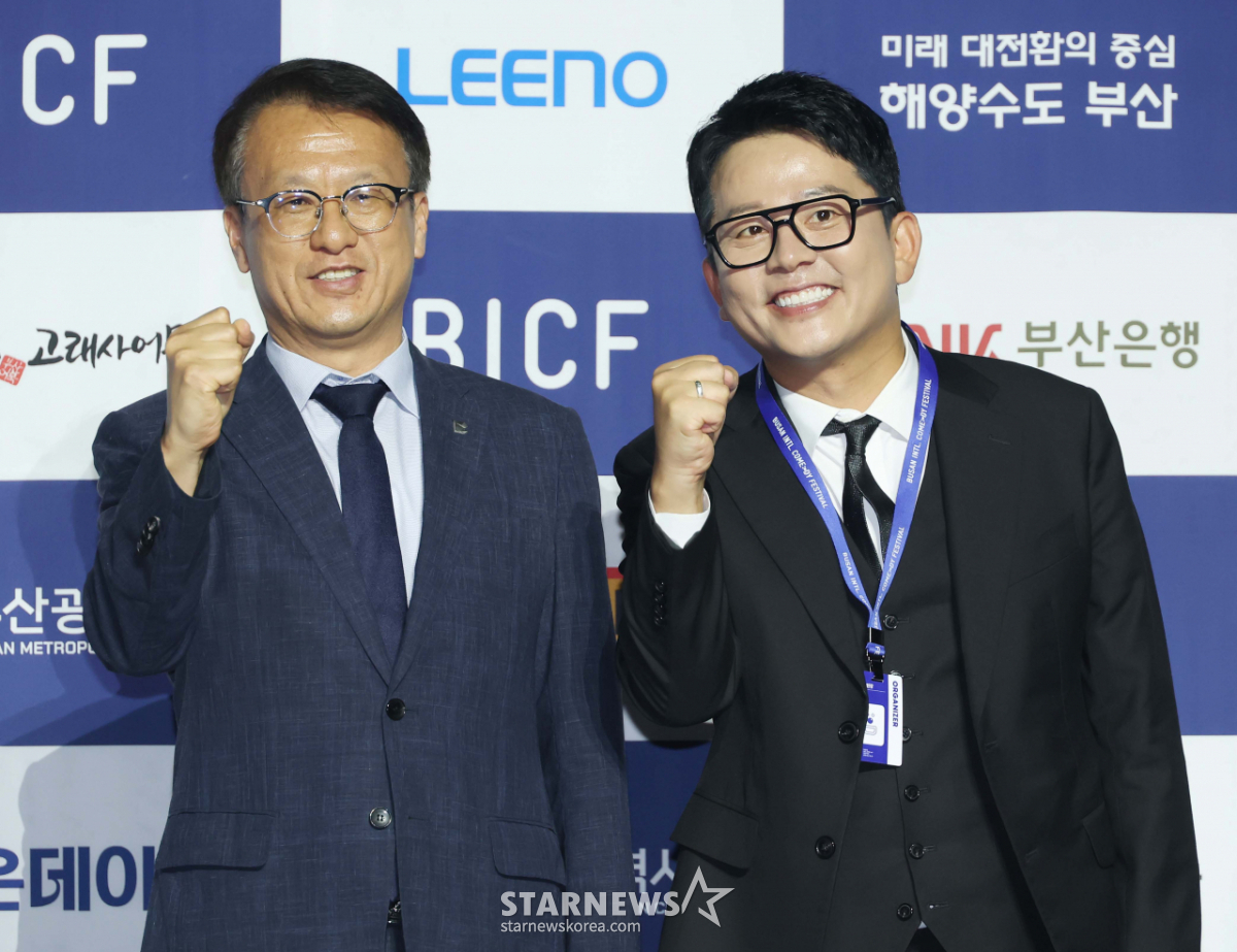 김경덕 부시장-김준호 집행위원장 '부코페 화이팅'[★포토]