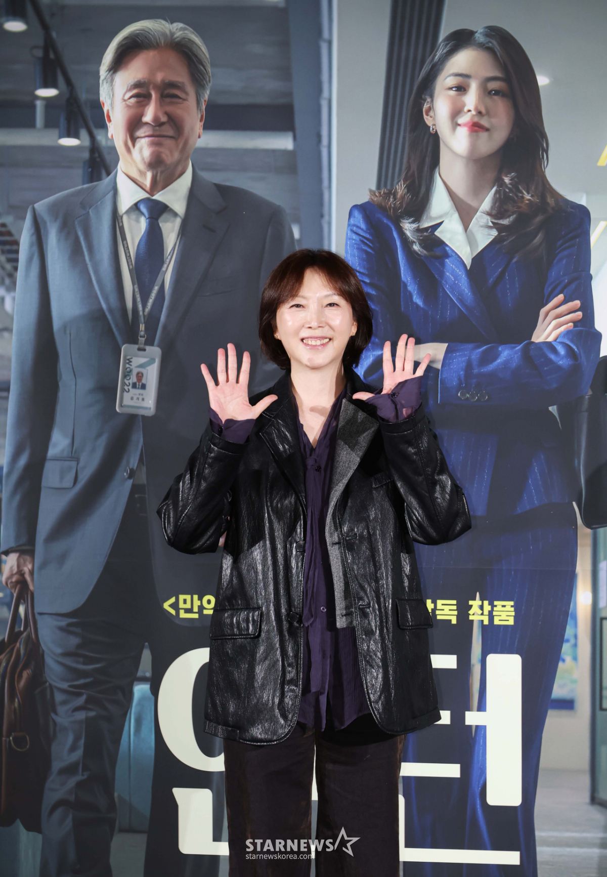 포즈 취하는 '인턴' 김도영 감독[★포토]