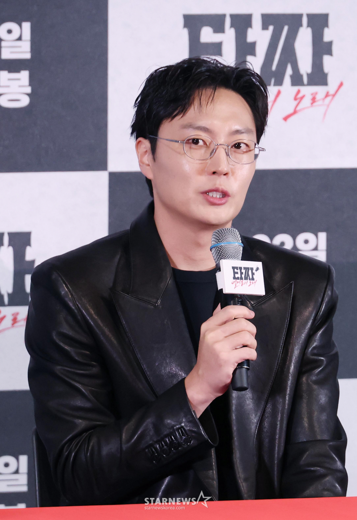 노재원 '타짜: 벨제붑의 노래, 꼭 보세요'[★포토]