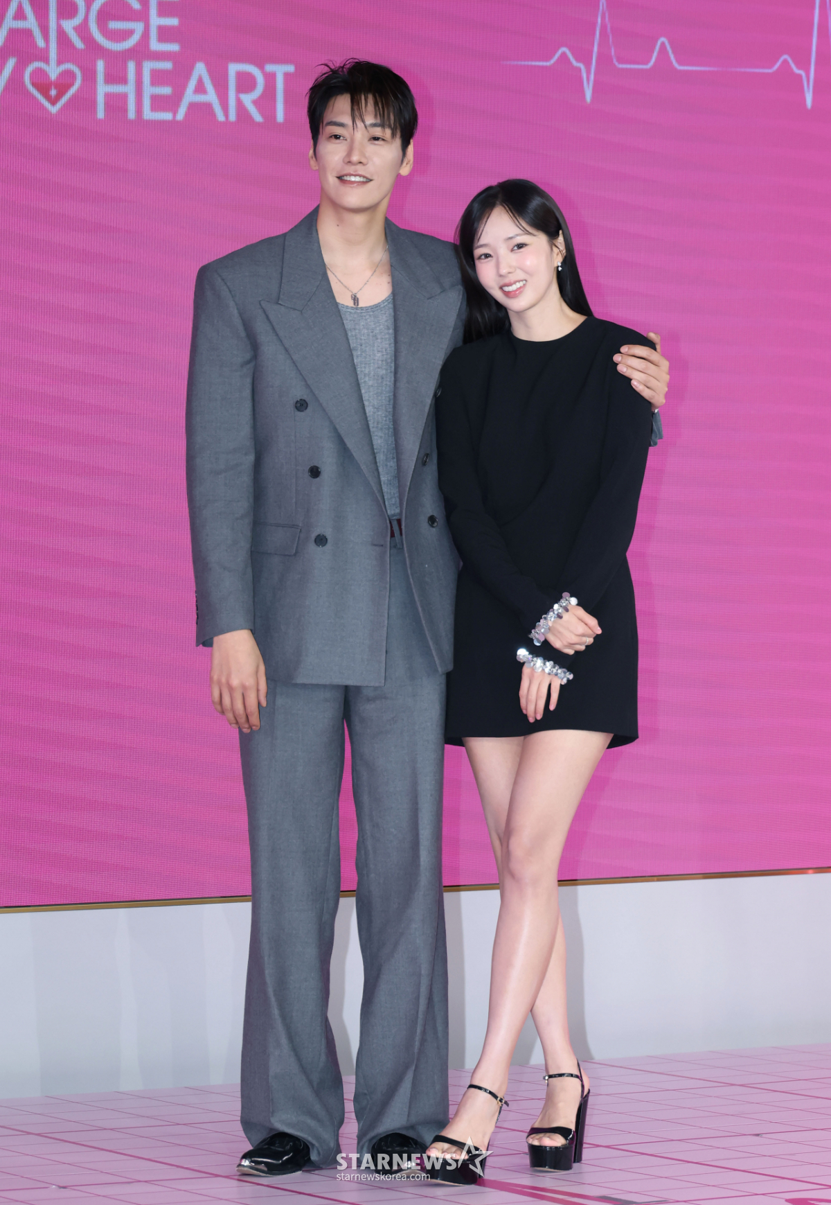 김영광-채수빈 '포즈는 다정하게'[★포토]