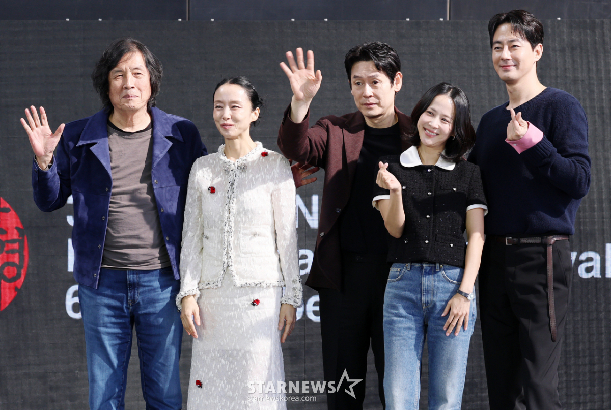 부산국제영화제 참석한 '가능한 사랑' [★포토]