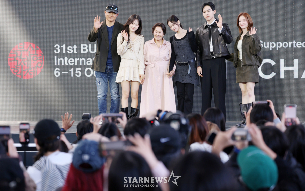 관객들 만난 영화 '여전히 찬란하게' [★포토]