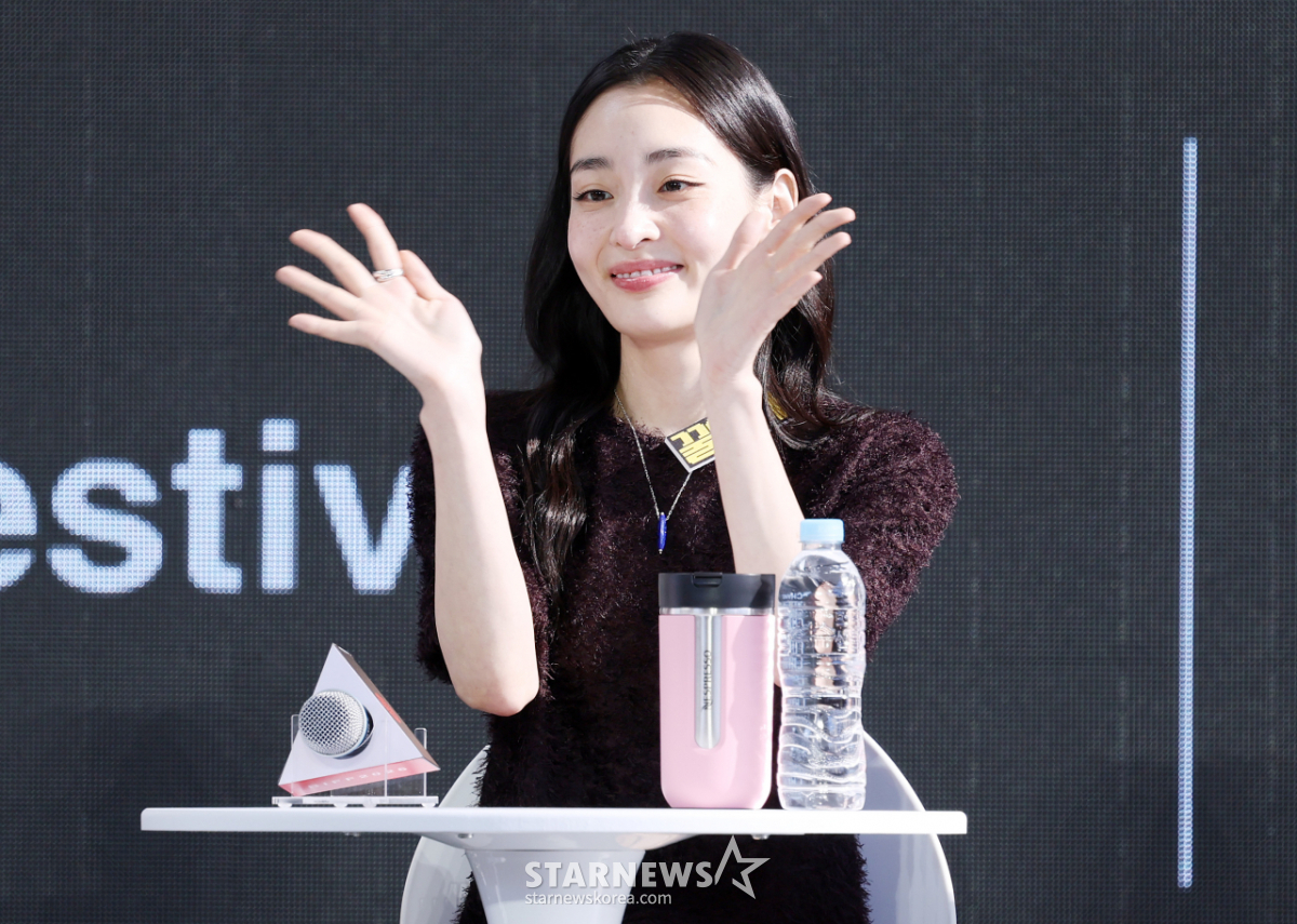 김민하, 사랑스러운 손인사[★포토]