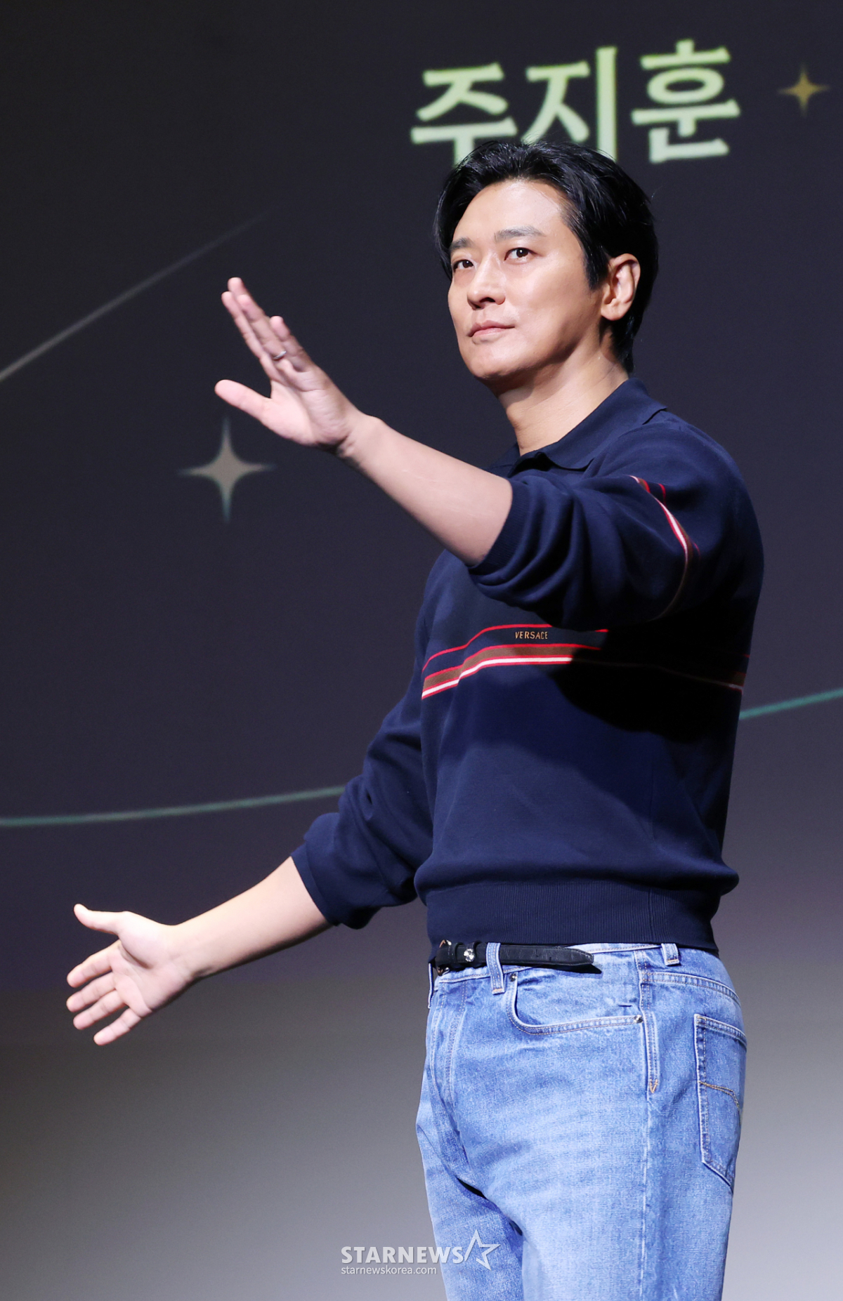 주지훈, 돌아가면서 인사하는 중[★포토]
