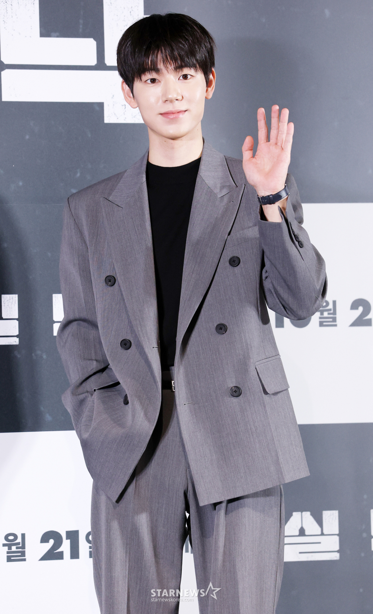 배현성, 훈훈함이 묻어나는 손인사[★포토]