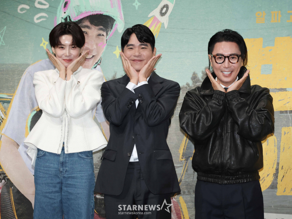 장도연-이세돌-정재형 '사랑스런 꽃받침'[★포토]