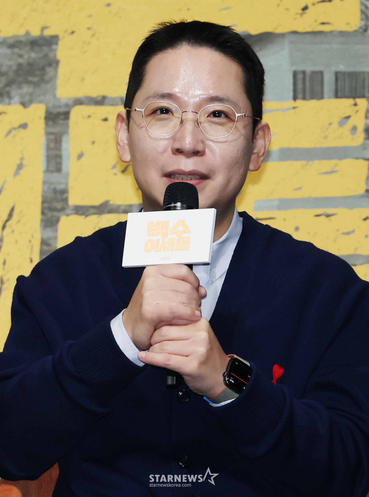 답변하는 '백수 이세돌' 이명섭 PD[★포토]