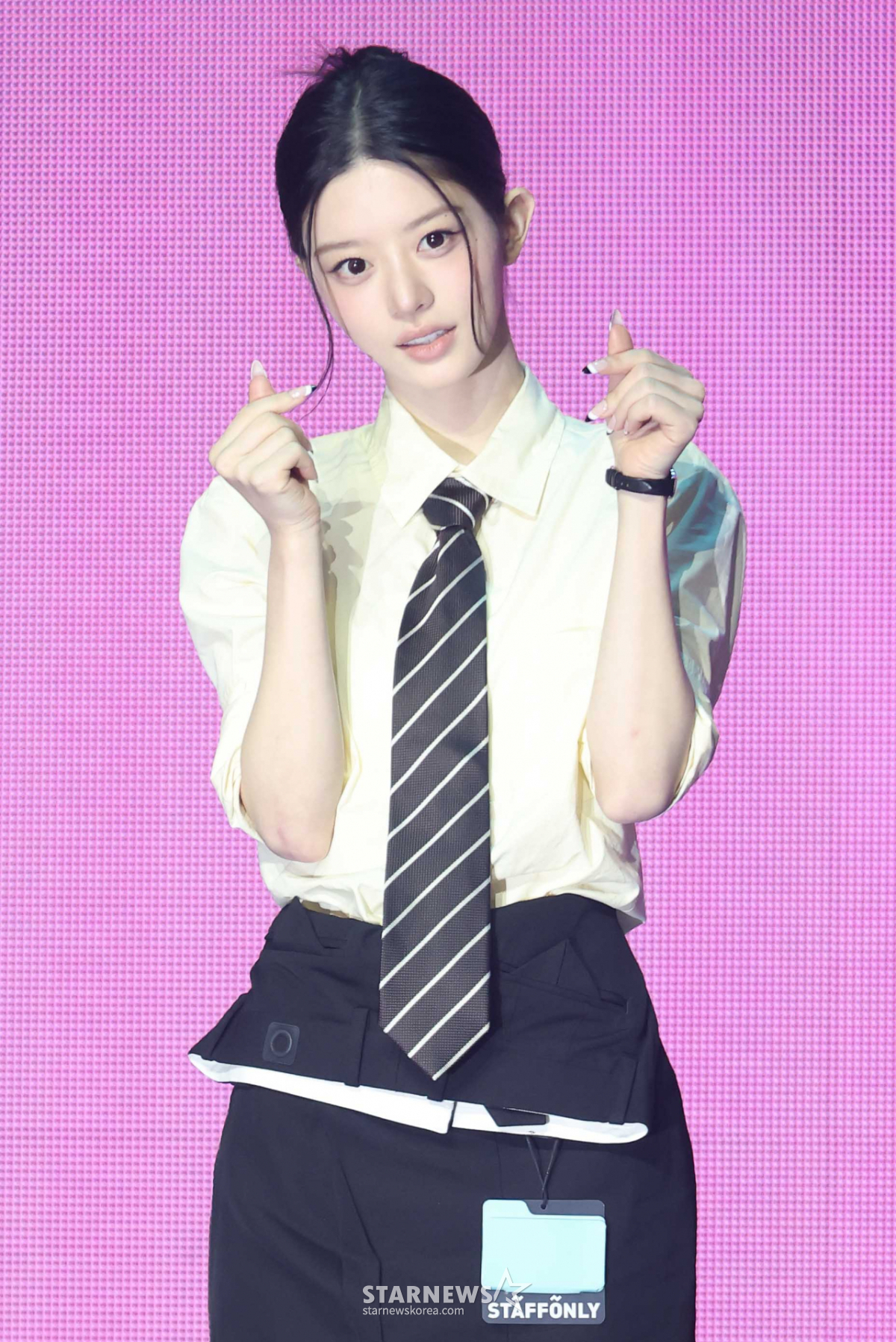 아일릿 민주 '완벽한 손하트'[★포토]